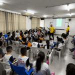 Semae Mogi das Cruzes Conscientiza Moradores do Jardim Santos Dumont sobre Uso Correto da Rede de Esgoto
