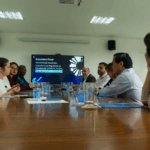 Alunos do Crescer Fazem Consultoria Real e Criam Dossiê de Melhorias para Empresa de Colega
