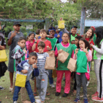 GCM de Itaquá Estoura Fábrica Clandestina e Apreende 4 Mil Camisetas Falsificadas no Morro Branco!