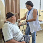 “Árvore FamiliAR” Encerra Penúltima Edição de 2025 com Plantio de 30 Ipês no Parque Max Feffer