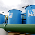 TRAGÉDIA NO CAMPO: Tempestade derruba postes e mata gado eletrocutado em Salesópolis Incidente ocorreu no Bairro do Serrote durante a madrugada; produtor rural lamenta a perda dos animais em meio ao temporal.