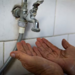 Mães denunciam falhas após municipalização de creche na Vila Brasileira; Prefeitura rebate