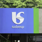 Chuvas causam destruição em Santa Isabel: pontes desabam e carro é arrastado para rio