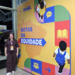 Feira Noturna de Braz Cubas cria ponto de encontro oficial para colecionadores de figurinhas da Copa 2026