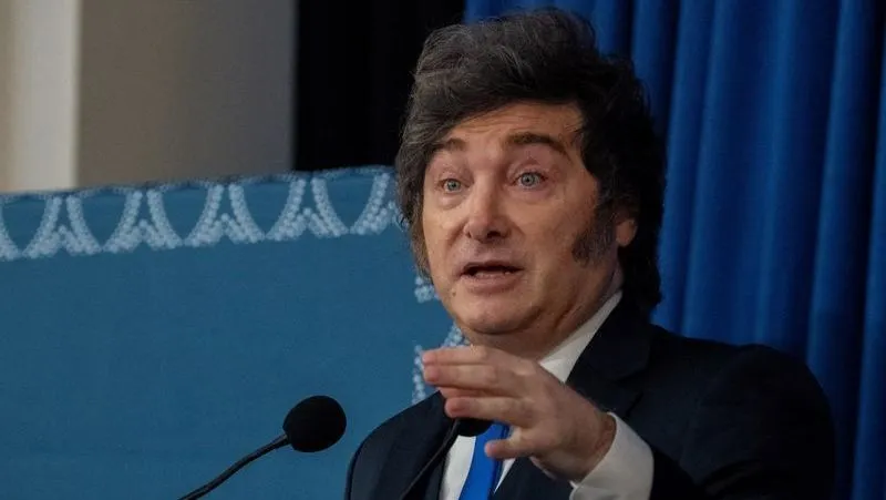 O embaixador da Argentina no Brasil deixa o país após rebaixamento das relações diplomáticas pelo Itamaraty. Entenda os próximos passos do diálogo bilateral.