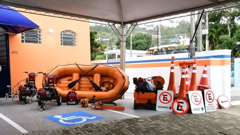 Ilhabela inaugura base da Defesa Civil e planeja sede própria