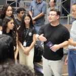Projeto Tricoterapia doa enxovais artesanais ao Fundo Social de Poá