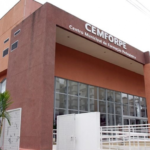 Alunos da rede municipal realizam visita educativa ao gabinete do prefeito em Poá