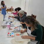 Servidora de Suzano brilha no voleibol sentado e inspira dentro e fora das quadras
